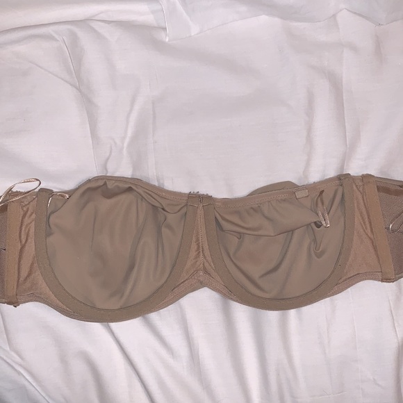 USED 36D Tan Padless Strapless Bra with Underwire - Picture 3 of 5